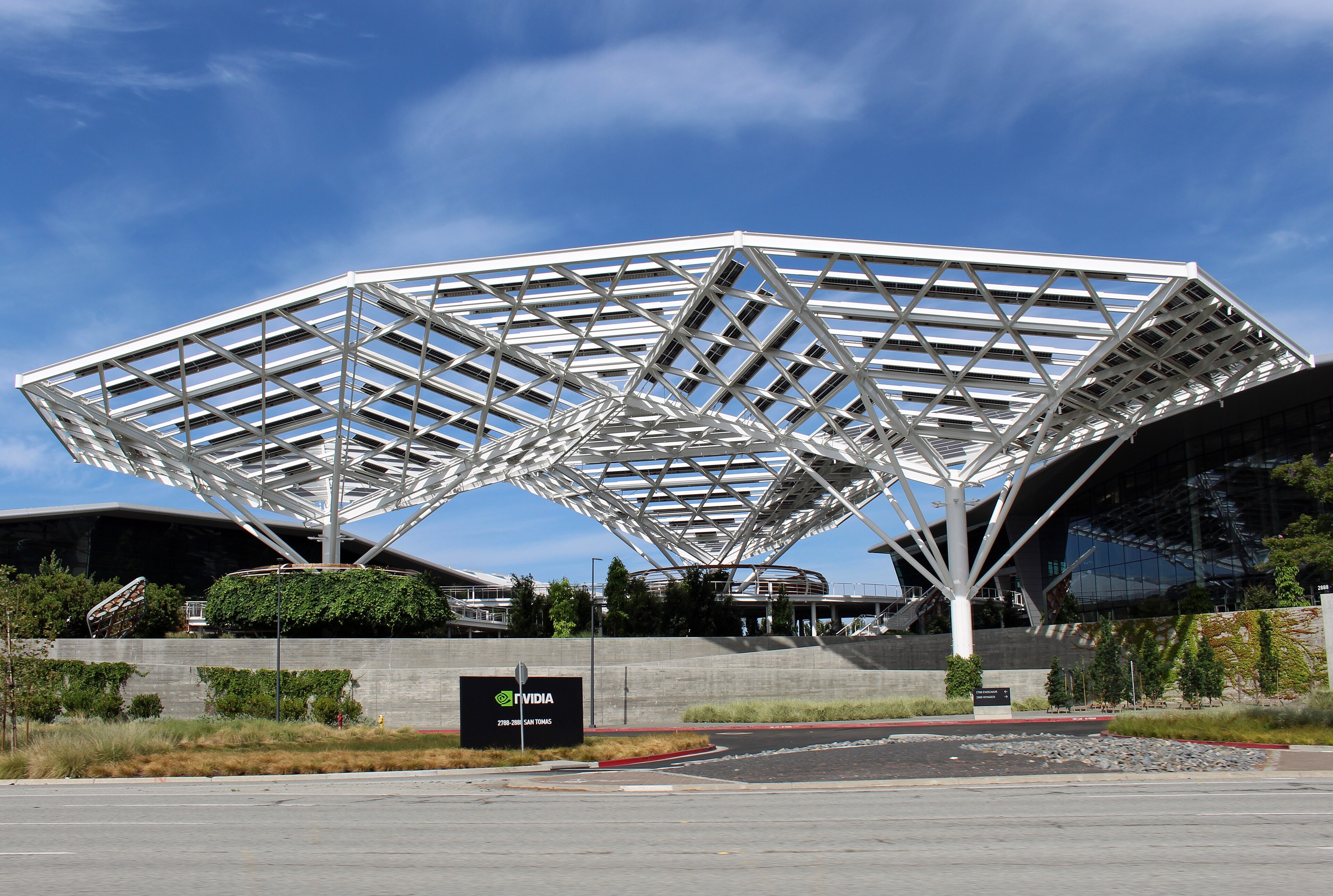 Jensen Drops the Hammer at Computex 2026 — NVIDIA's Vera Rubin Platform and Arizona Fab Redraw the AI Map